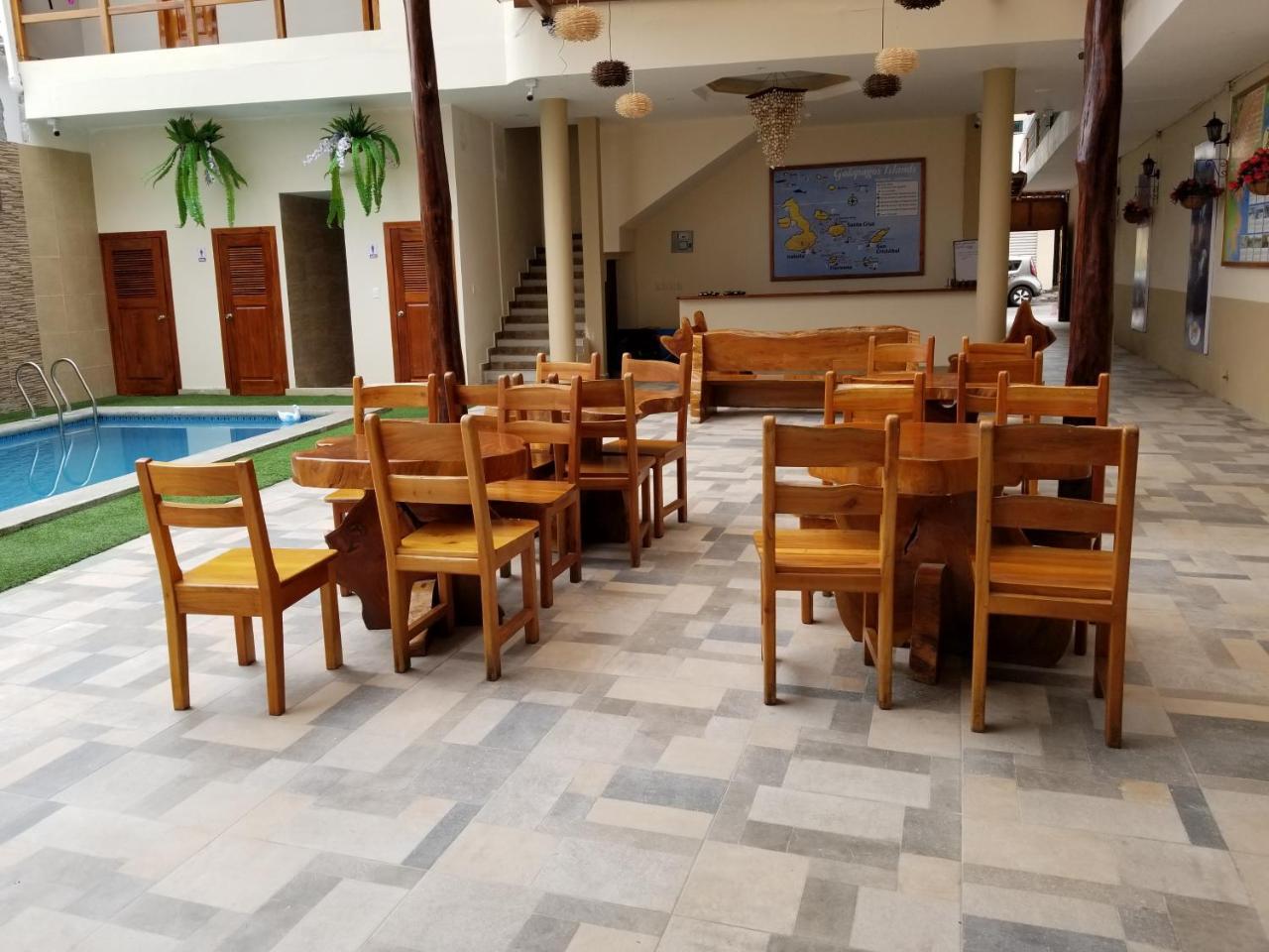 Hostal Espana Puerto Ayora  Exteriér fotografie